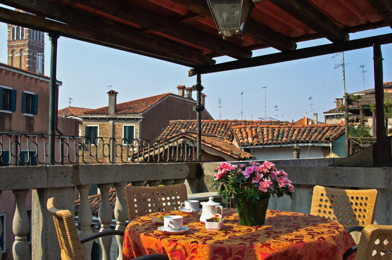 Hotel La Fenice Et Des Artistes Venice Exterior photo